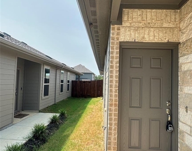 1713 Meadow Crest Drive - Photo Thumbnail 16