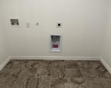 427 Alpha - Photo Thumbnail 30