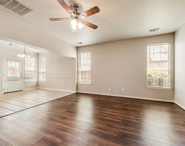 11632 Lenox Lane - Photo Thumbnail 5