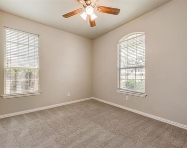 11632 Lenox Lane - Photo Thumbnail 14