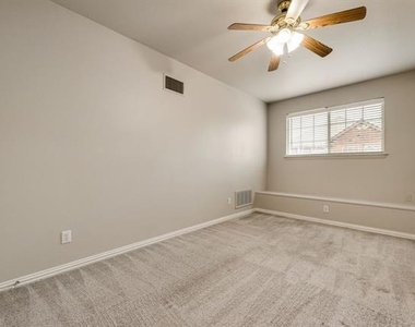 11632 Lenox Lane - Photo Thumbnail 12