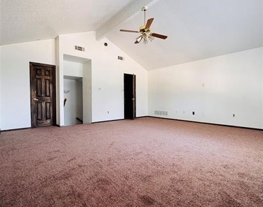 5524 Royal Meadow Lane - Photo Thumbnail 5