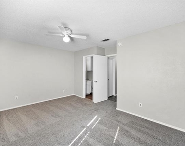 606 Kings Way Drive - Photo Thumbnail 18