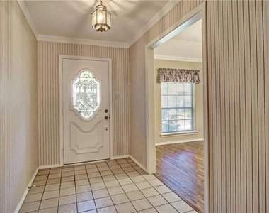 5705 Royal Club Drive - Photo Thumbnail 2