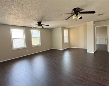 5321 Devils River Drive - Photo Thumbnail 10