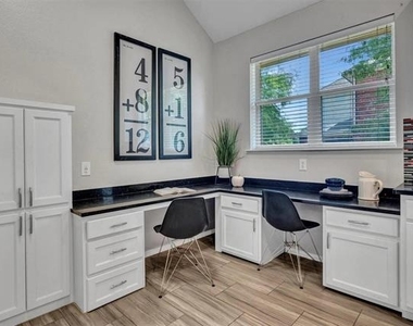 1601 Long Prairie Court - Photo Thumbnail 10
