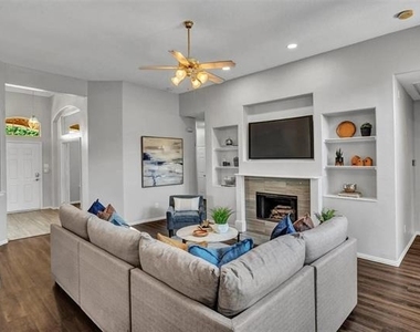 1601 Long Prairie Court - Photo Thumbnail 7