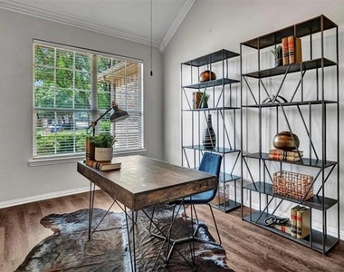 1601 Long Prairie Court - Photo Thumbnail 2