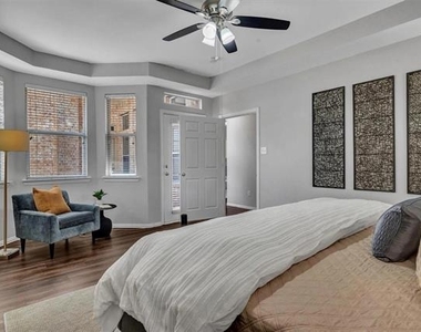 1601 Long Prairie Court - Photo Thumbnail 5