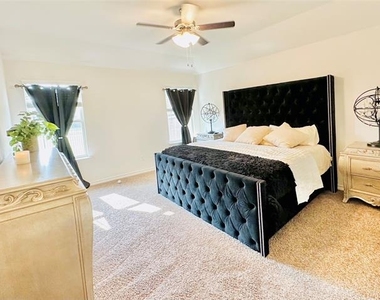 526 Pleasant Hill Lane - Photo Thumbnail 9