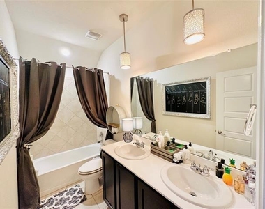 526 Pleasant Hill Lane - Photo Thumbnail 14