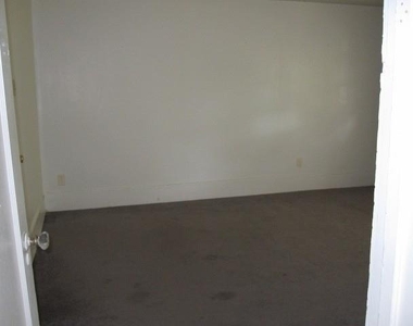 501 Ash Street - Photo Thumbnail 7