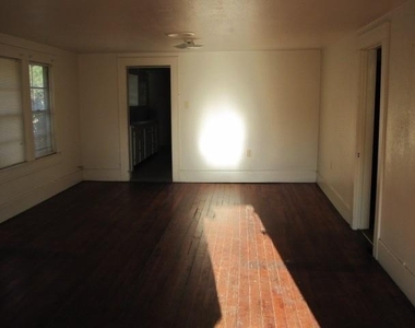 501 Ash Street - Photo Thumbnail 3