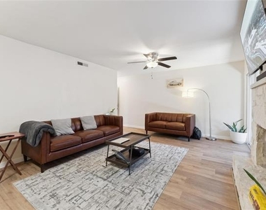 5132 Amesbury Drive - Photo Thumbnail 5