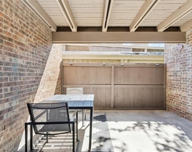 5132 Amesbury Drive - Photo Thumbnail 17