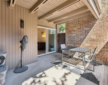 5132 Amesbury Drive - Photo Thumbnail 16