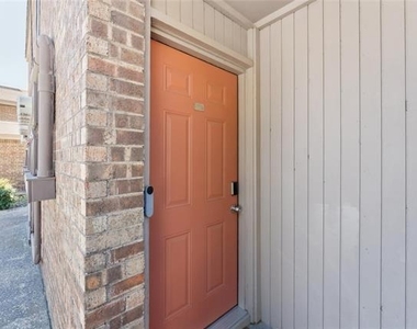 5132 Amesbury Drive - Photo Thumbnail 18