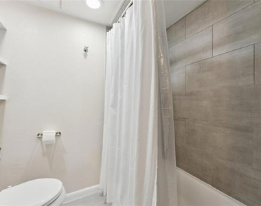 5132 Amesbury Drive - Photo Thumbnail 13