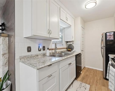 5132 Amesbury Drive - Photo Thumbnail 8