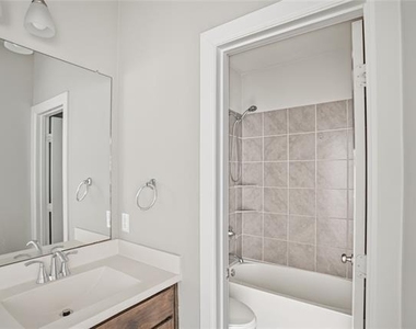 1621 Rose Willow Way - Photo Thumbnail 25