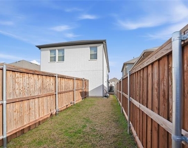 1621 Rose Willow Way - Photo Thumbnail 29
