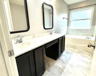1509 Creekside Avenue - Photo Thumbnail 10