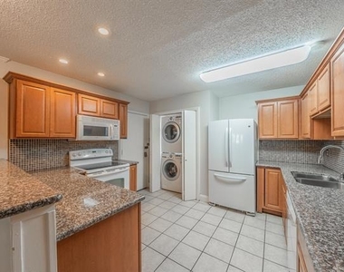 7706 Meadow Road - Photo Thumbnail 7
