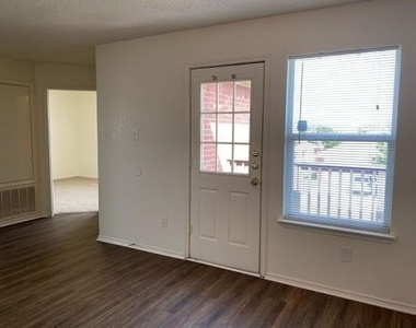 1101 Mustang Ridge Drive - Photo Thumbnail 17