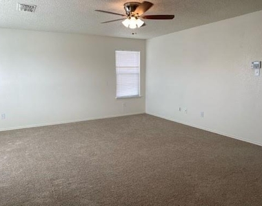 1101 Mustang Ridge Drive - Photo Thumbnail 23