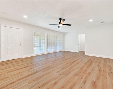 4603 Lee Street - Photo Thumbnail 4