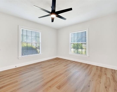 4603 Lee Street - Photo Thumbnail 23