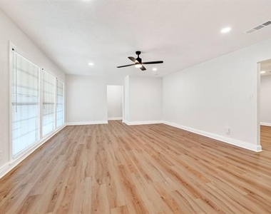 4603 Lee Street - Photo Thumbnail 3