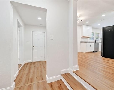 4603 Lee Street - Photo Thumbnail 28