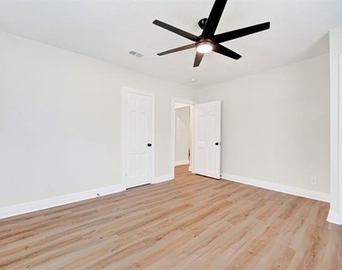 4603 Lee Street - Photo Thumbnail 2