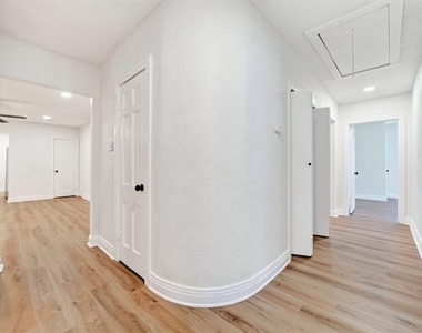 4603 Lee Street - Photo Thumbnail 18