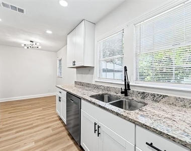 4603 Lee Street - Photo Thumbnail 10