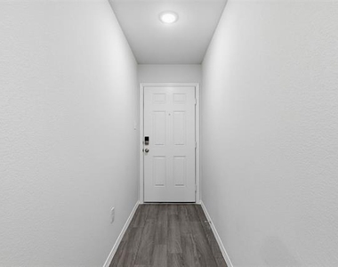 832 Eagles Nest Drive - Photo Thumbnail 5