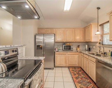 436 Hillside Drive - Photo Thumbnail 10