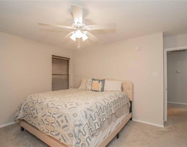 436 Hillside Drive - Photo Thumbnail 23