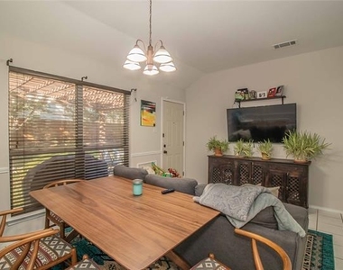 436 Hillside Drive - Photo Thumbnail 12