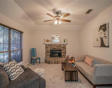 436 Hillside Drive - Photo Thumbnail 3