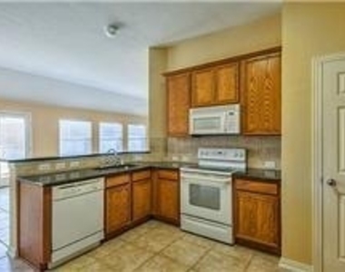 3060 Morning Star Drive - Photo Thumbnail 5