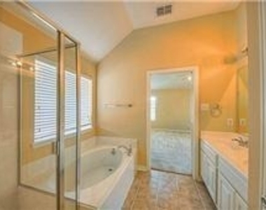 3060 Morning Star Drive - Photo Thumbnail 20