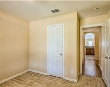 3060 Morning Star Drive - Photo Thumbnail 23