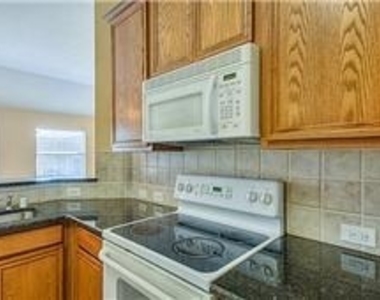 3060 Morning Star Drive - Photo Thumbnail 7