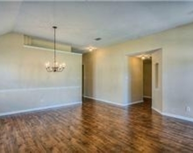 3060 Morning Star Drive - Photo Thumbnail 3