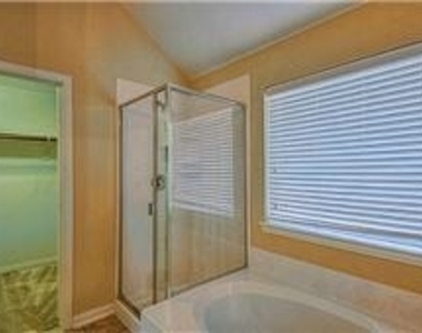 3060 Morning Star Drive - Photo Thumbnail 18