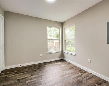 2617 Ryan Avenue - Photo Thumbnail 14