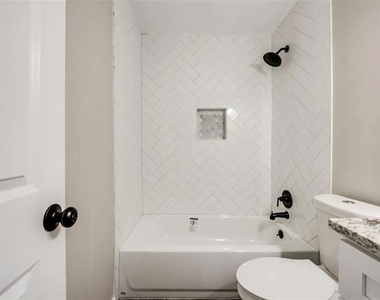 2617 Ryan Avenue - Photo Thumbnail 12