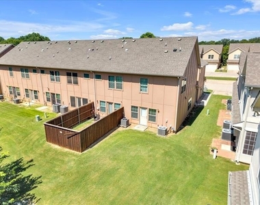 1523 Cozy Drive - Photo Thumbnail 33